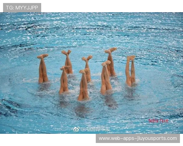 花样游泳队同步性训练质量提升，整套动作更统一