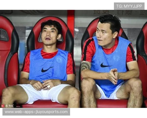 足球替补席成为逆转希望地带