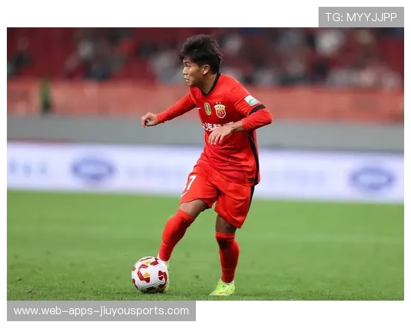 国足替补球员赛前体能评估，国足32名球员全部参加赛前官方训练